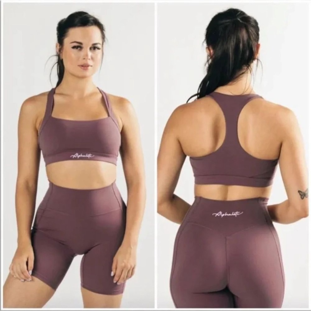 Alphalete pulse balance sports bra